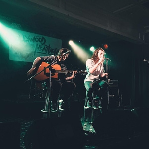 给情侣主夫妻当狗视频
